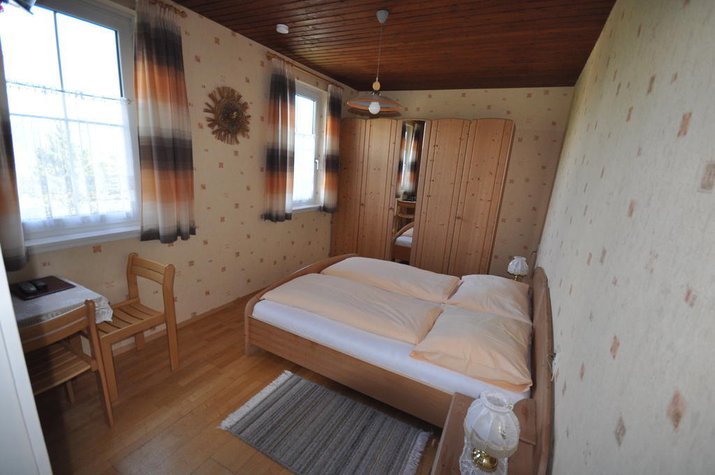Gasthof Zum Kramer Gurk Стая снимка